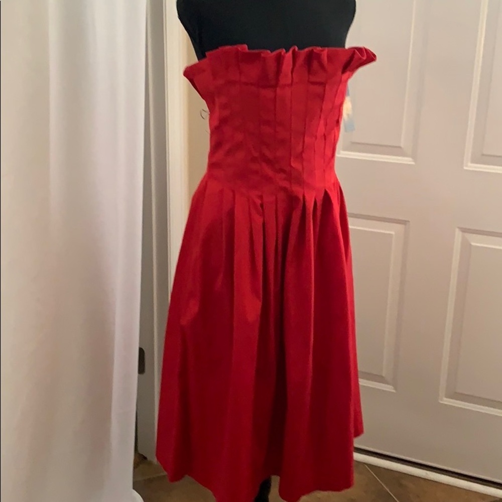 Antonio Melani Alicia Taffeta Ruffle Bodice Pleated Hibicus Strapless Dress - 12